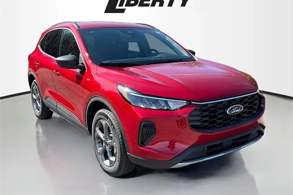 2025 Ford Escape ST-Line photo 1