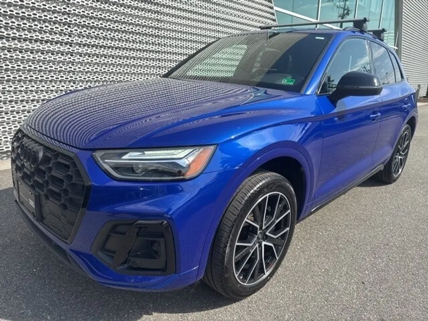 2024 Audi SQ5 Premium Plus photo 1