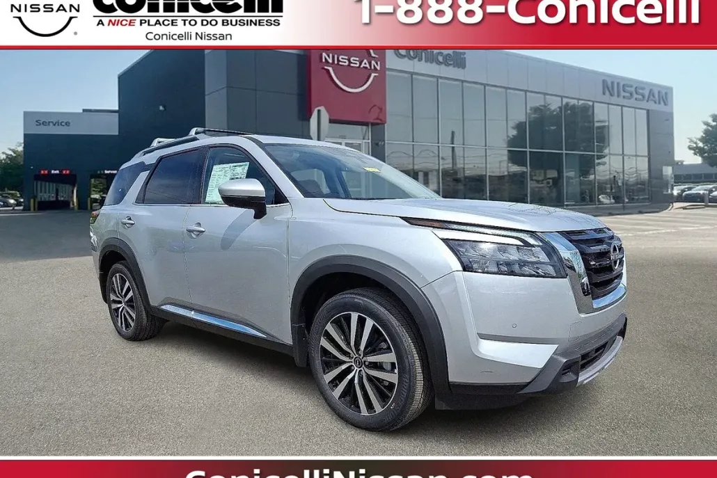 2025 Nissan Pathfinder Platinum photo 1