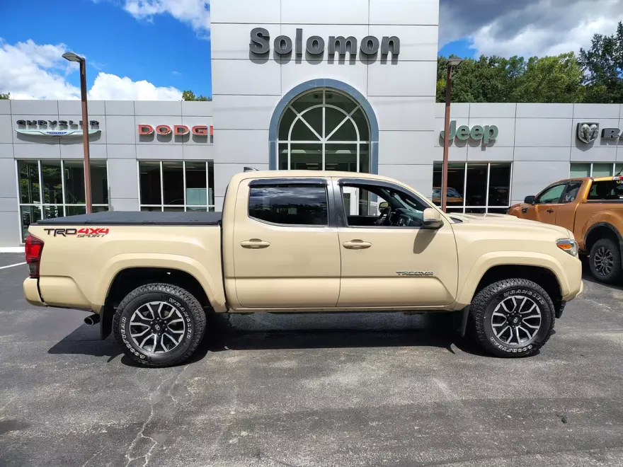 2019 Toyota Tacoma TRD Sport Double Cab V6 photo 1