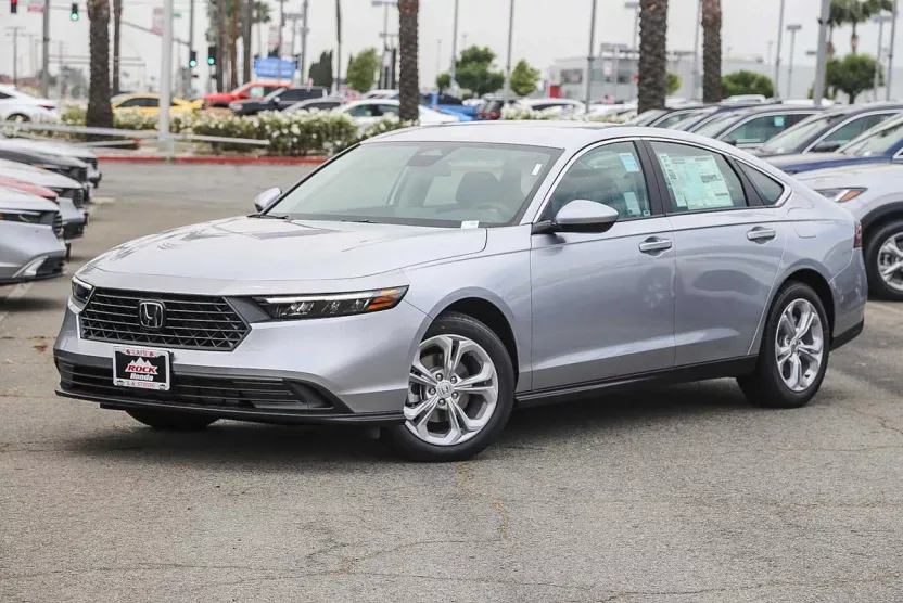 2025 Honda Accord LX photo 1