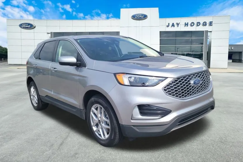 2024 Ford Edge SEL photo 1