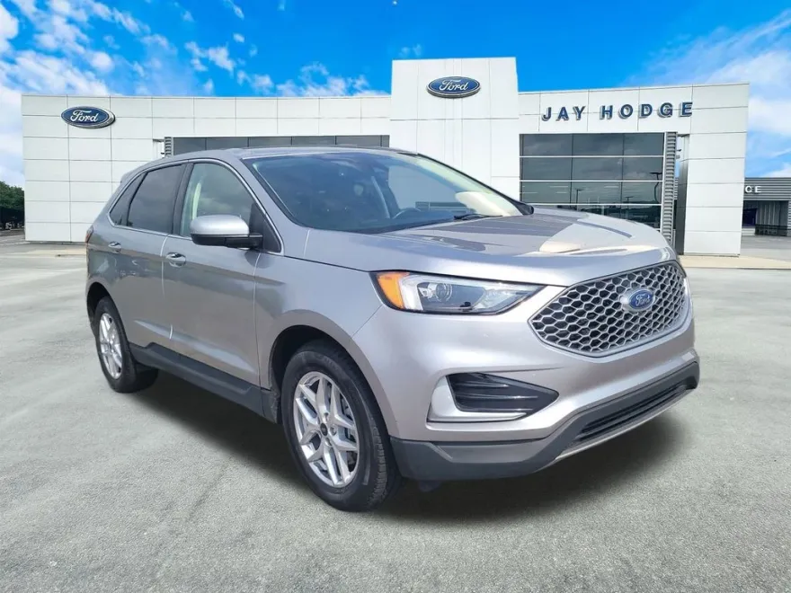 2024 Ford Edge SEL photo 1