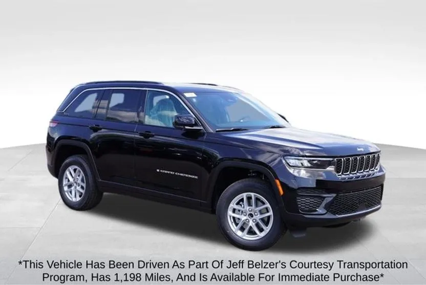 2025 Jeep Grand Cherokee Laredo photo 1