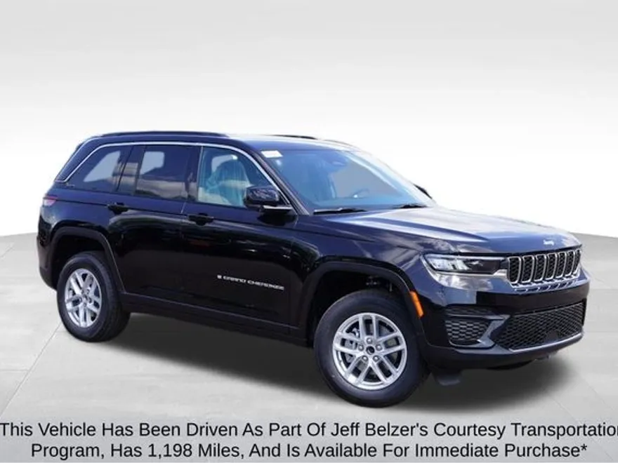 2025 Jeep Grand Cherokee Laredo photo 1
