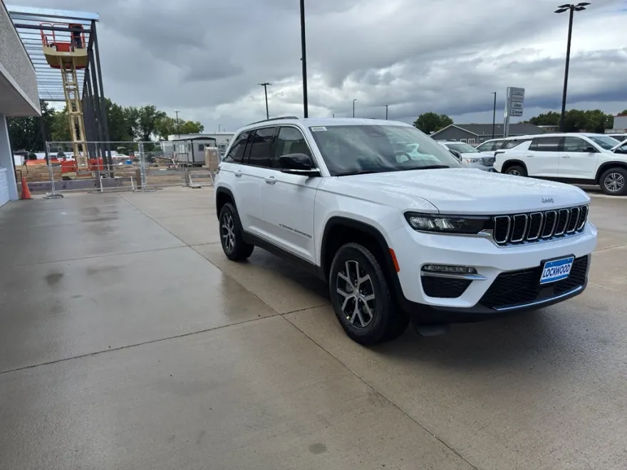 2025 Jeep Grand Cherokee Limited photo 1