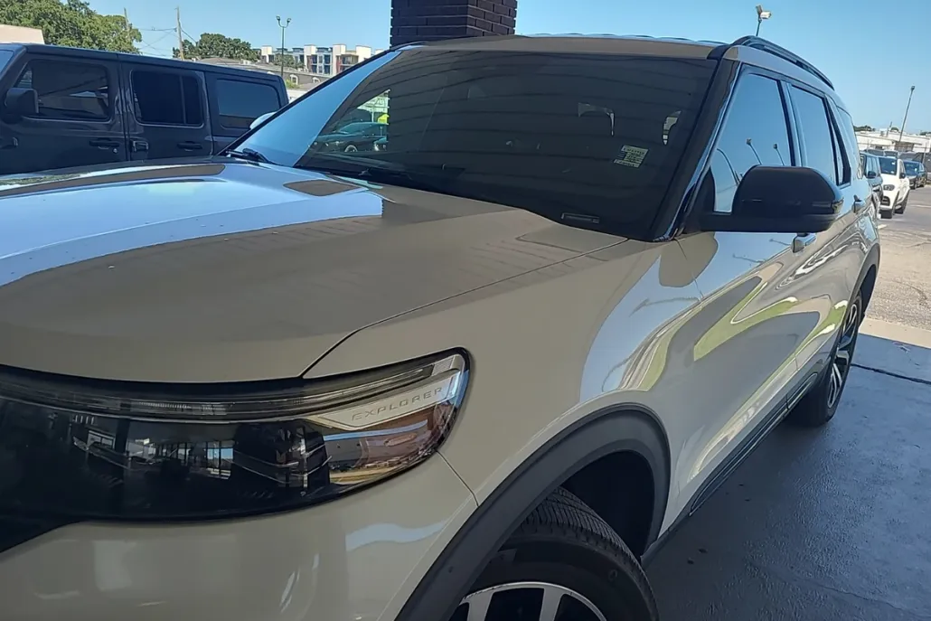 2020 Ford Explorer ST photo 1