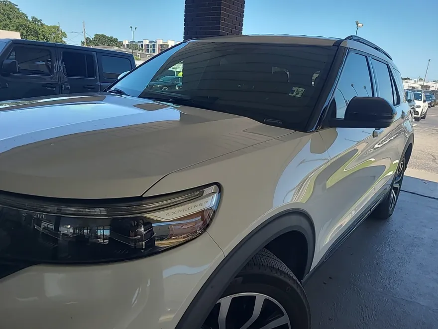 2020 Ford Explorer ST photo 1