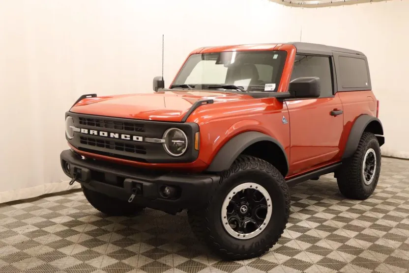 2024 Ford Bronco Black Diamond photo 1