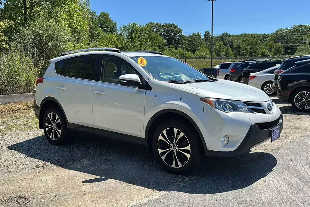 2015 Toyota RAV4 Limited photo 1