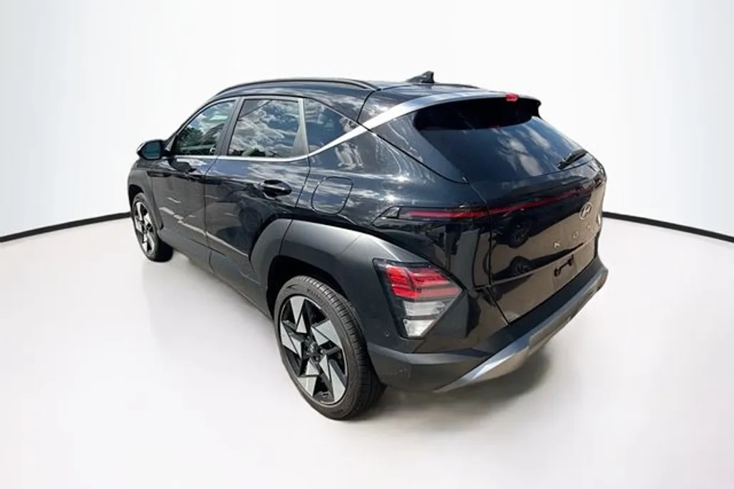 2024 Hyundai Kona Limited photo 1