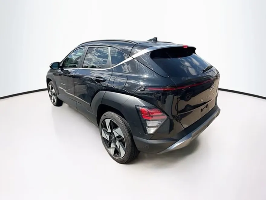 2024 Hyundai Kona Limited photo 1