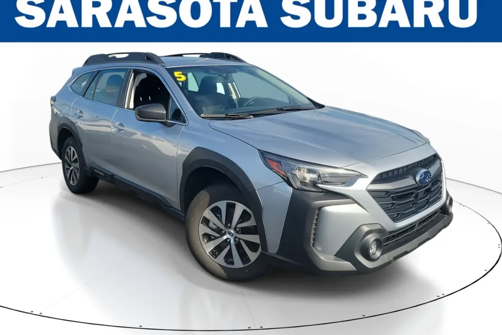 2025 Subaru Outback 2.5i photo 1