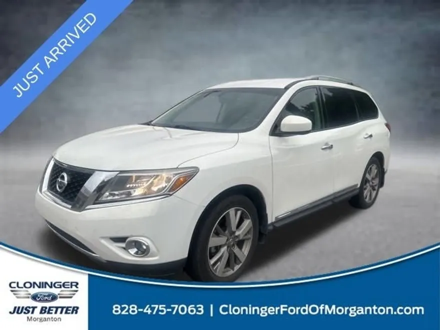 2013 Nissan Pathfinder Platinum photo 1
