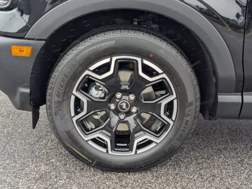 2025 Ford Bronco Sport Outer Banks photo 1