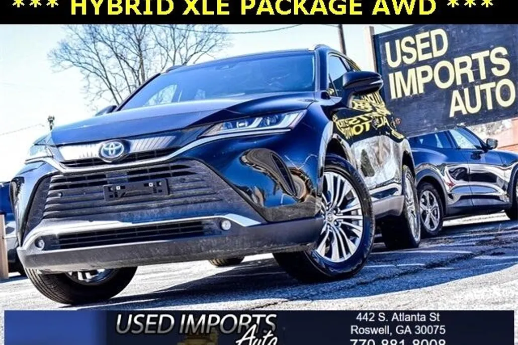 2023 Toyota Venza LE photo 1