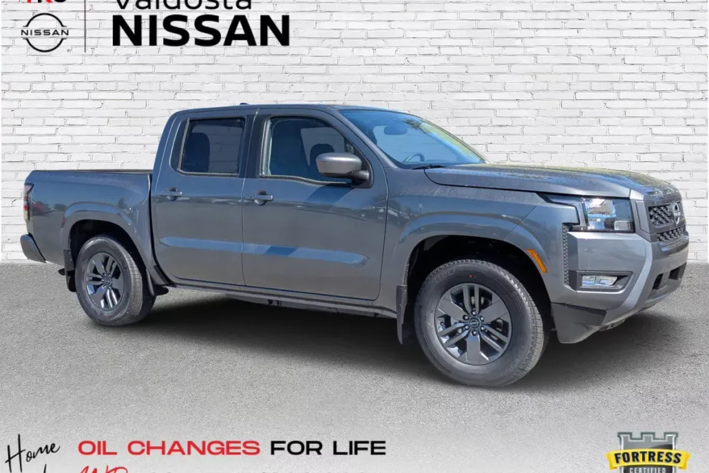 2025 Nissan Frontier Crew Cab SV photo 1