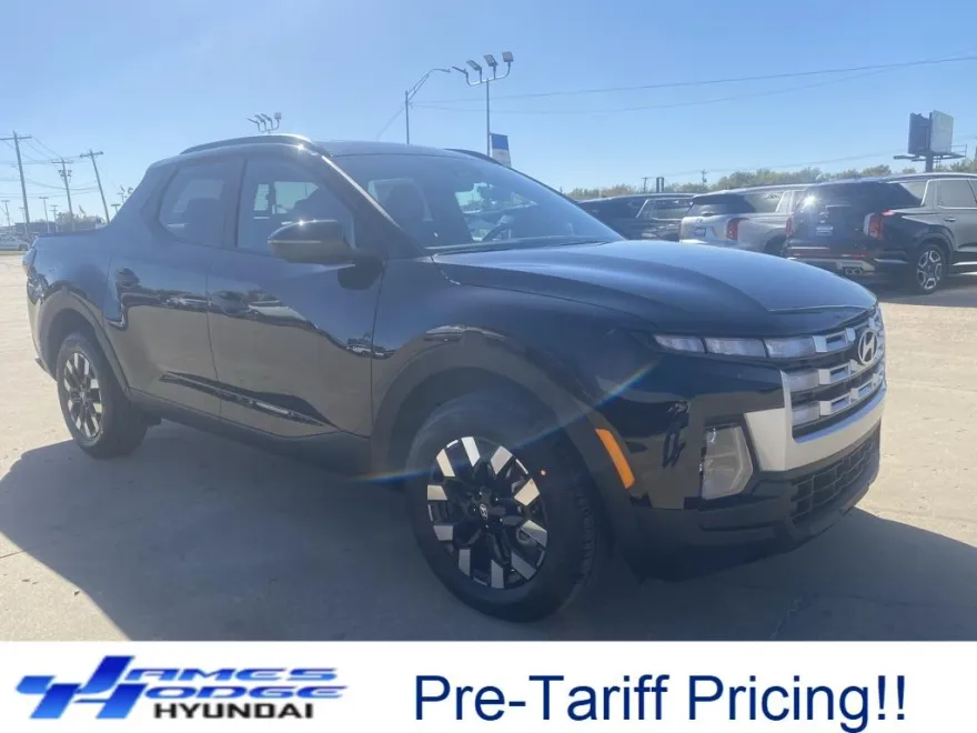 2025 Hyundai Santa Cruz SEL Activity photo 1