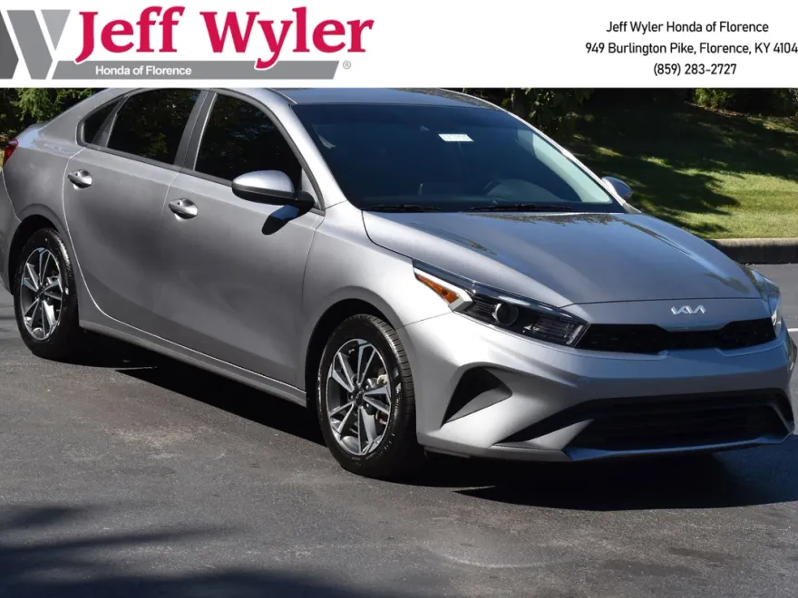 2024 Kia Forte LXS photo 1