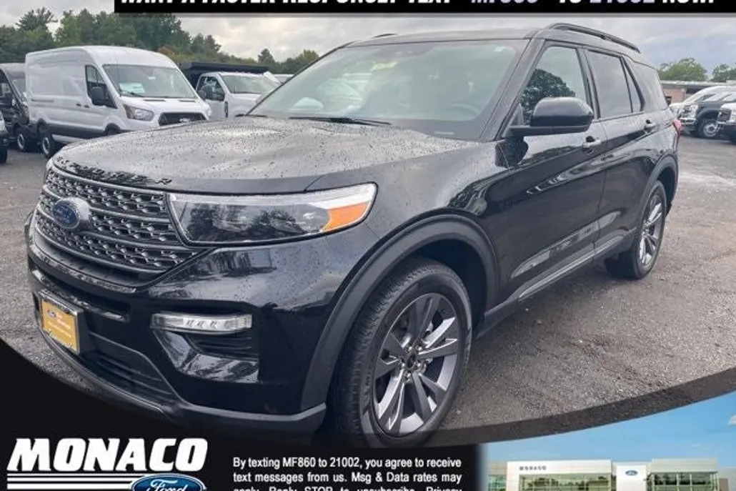 2022 Ford Explorer XLT photo 1
