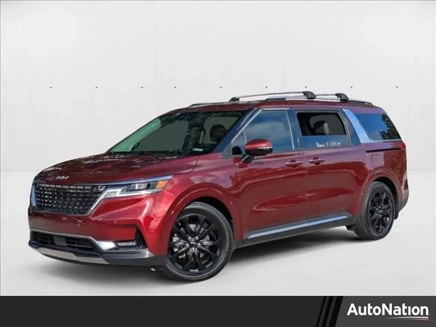 2024 Kia Carnival SX photo 1