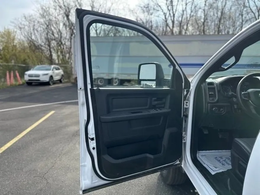 2025 Ram 3500 Tradesman photo 15