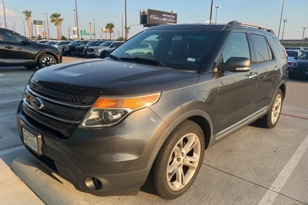 2015 Ford Explorer Limited photo 1
