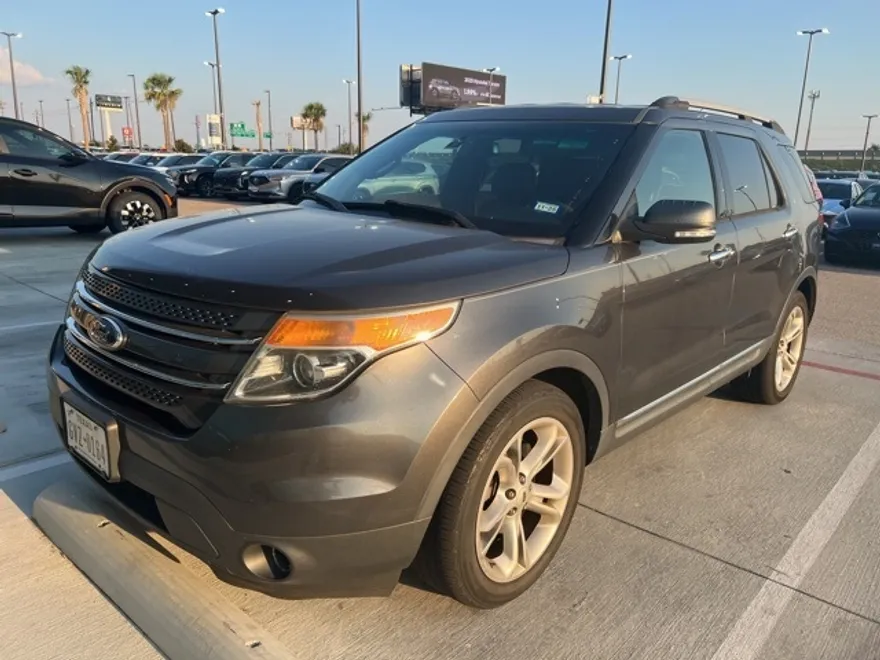 2015 Ford Explorer Limited photo 1