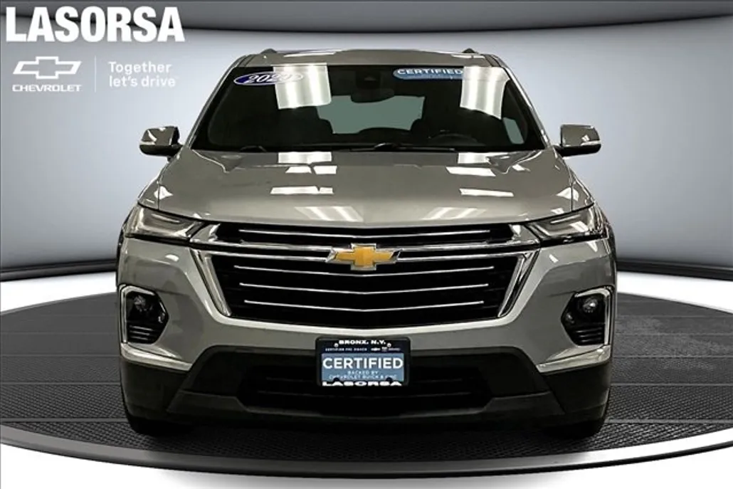 2023 Chevrolet Traverse Leather photo 1