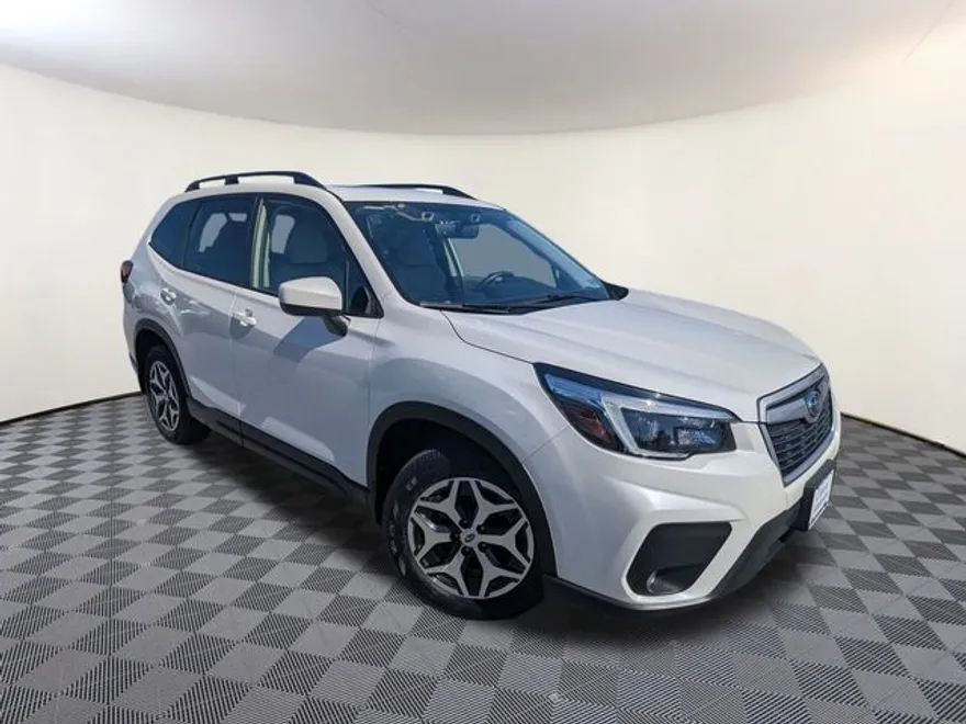 2021 Subaru Forester Premium photo 1