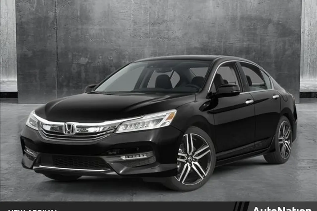 2017 Honda Accord Touring photo 1