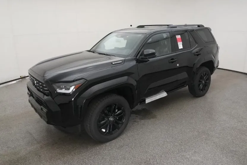 2025 Toyota 4Runner photo 1