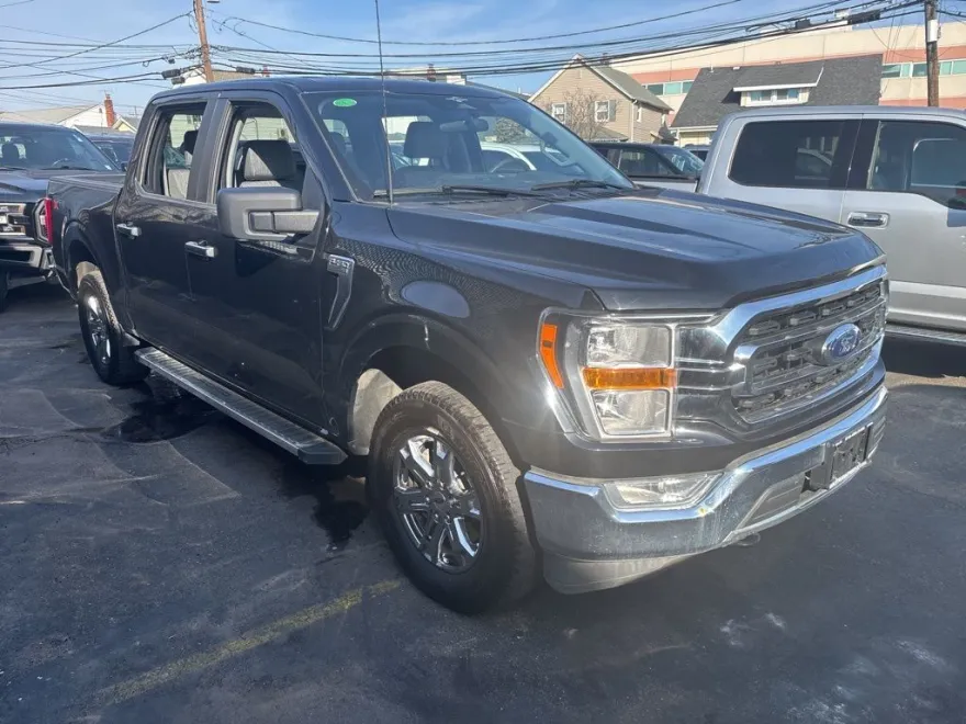 2023 Ford F-150 XLT photo 1