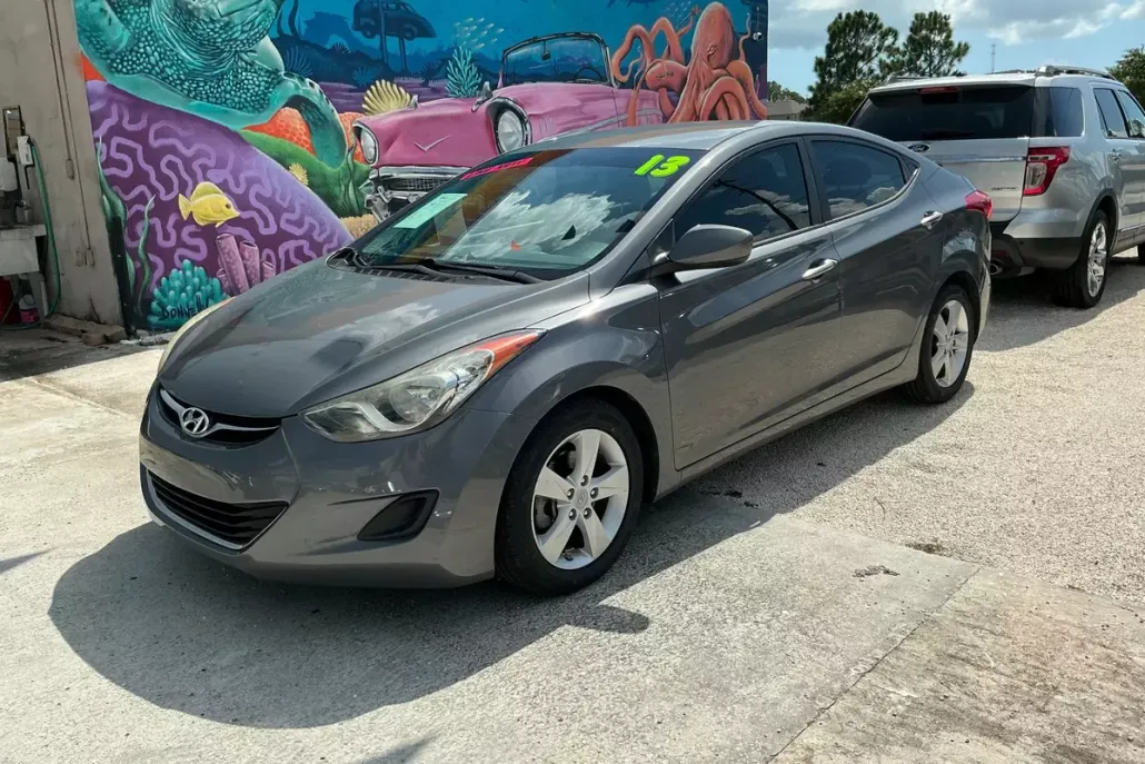 2013 Hyundai Elantra GLS photo 1