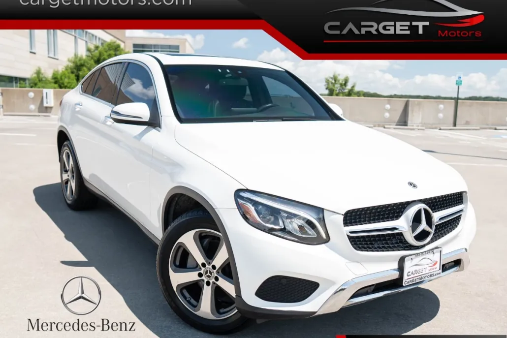 2018 Mercedes Benz GLC 300 4MATIC photo 1