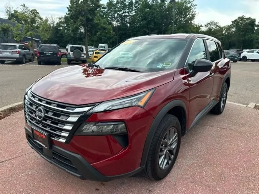 2025 Nissan Rogue S photo 1