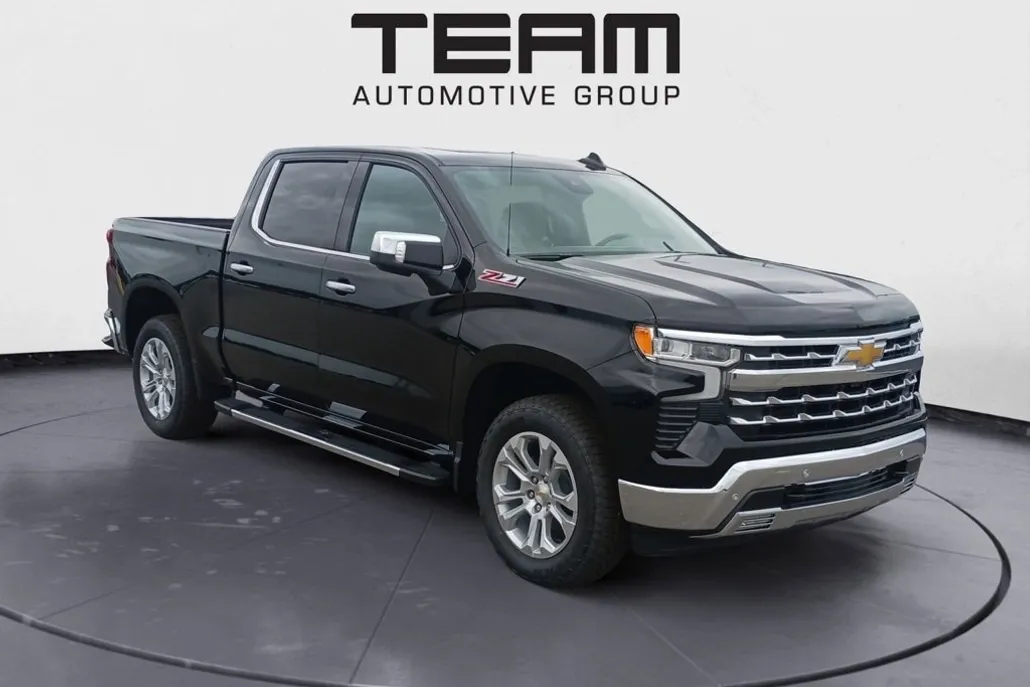 2025 Chevrolet Silverado 1500 LTZ photo 1