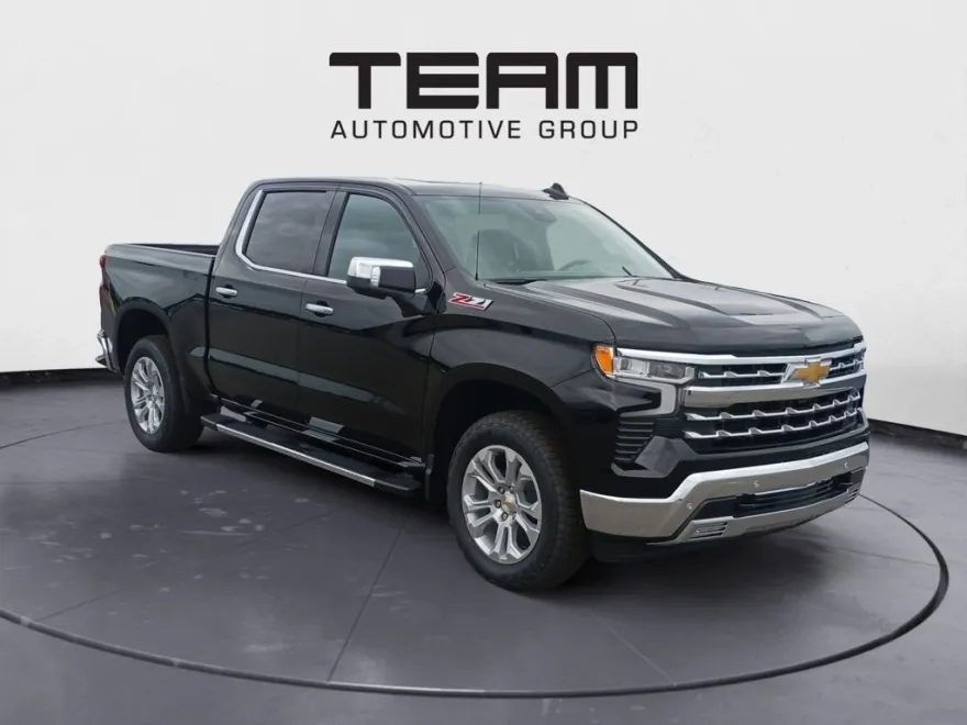2025 Chevrolet Silverado 1500 LTZ photo 1