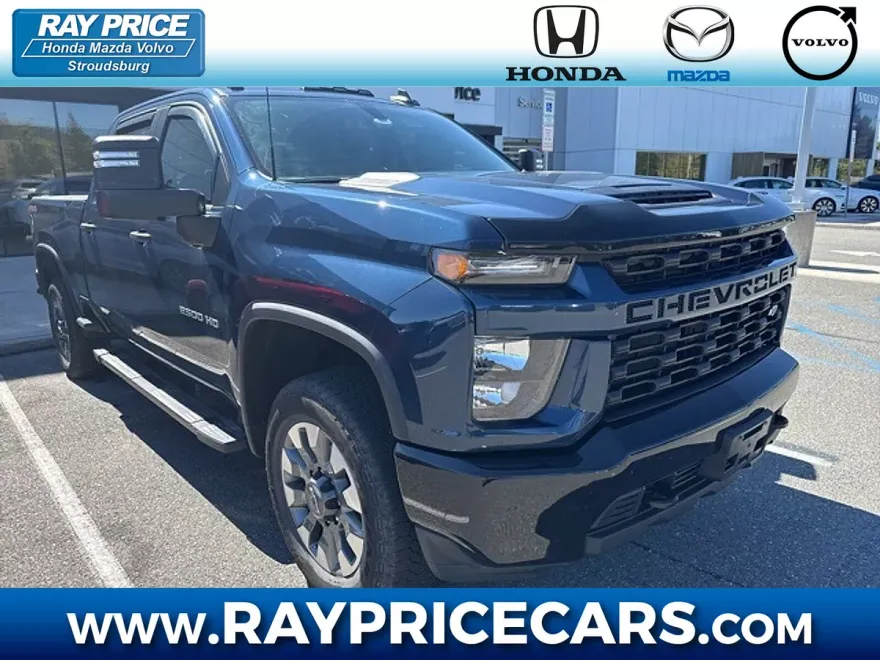 2022 Chevrolet Silverado 2500HD Custom photo 1