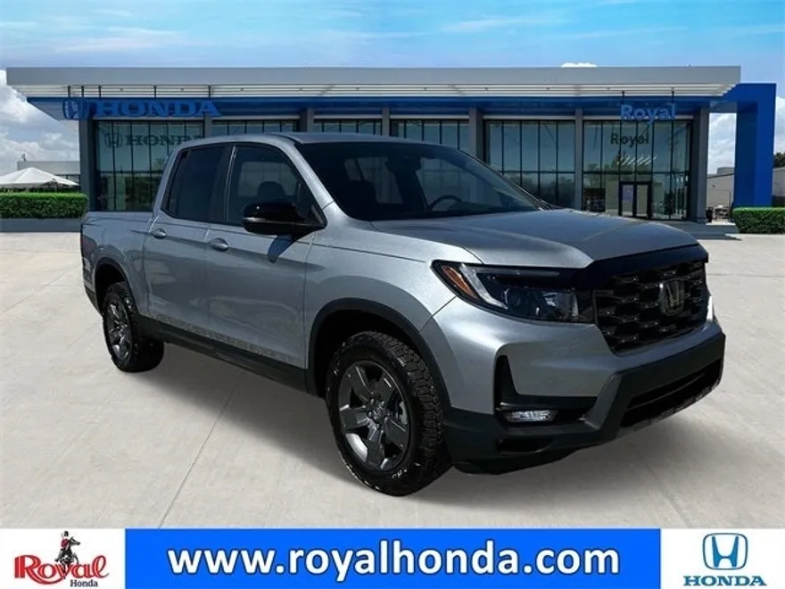 2025 Honda Ridgeline TrailSport photo 1