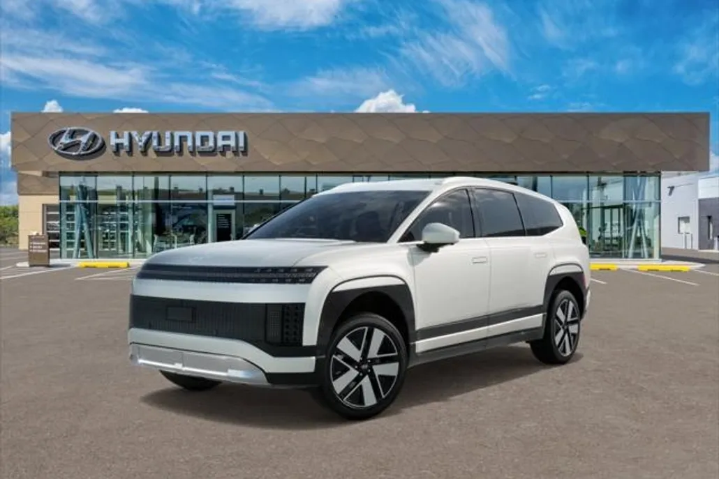 2026 Hyundai Ioniq SEL photo 1