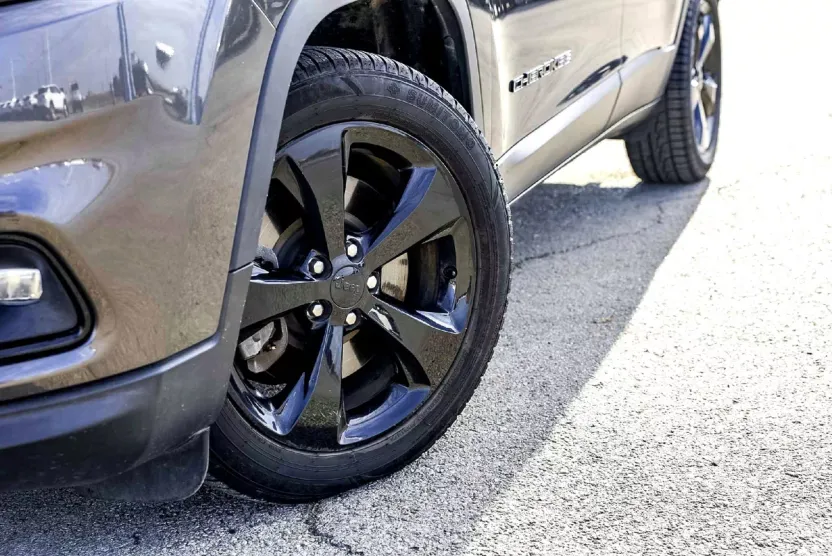 2020 Jeep Cherokee Altitude photo 1