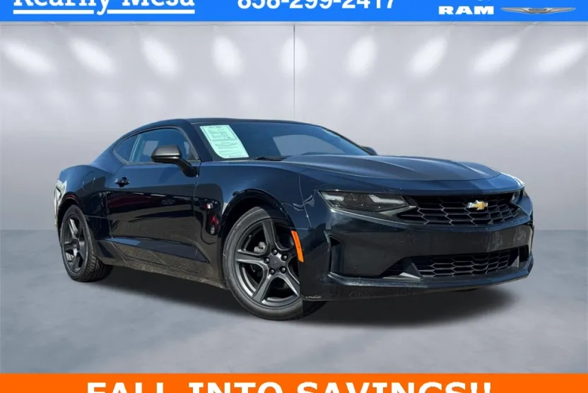 2020 Chevrolet Camaro 1LT photo 1