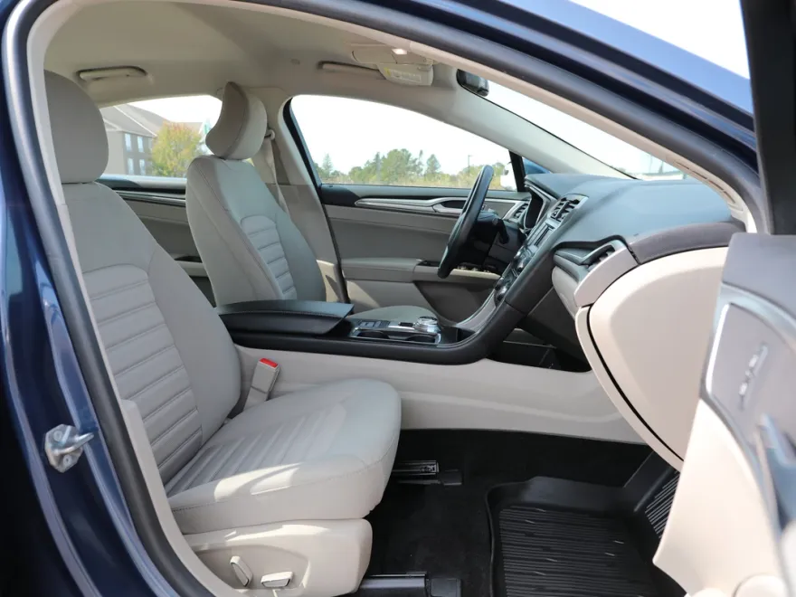 2018 Ford Fusion Hybrid SE photo 1