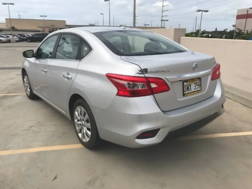 2016 Nissan Sentra SV photo 1