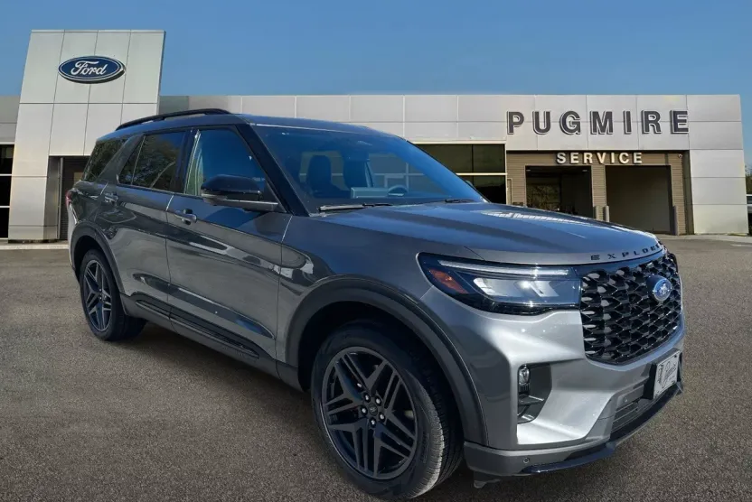 2025 Ford Explorer ST photo 1