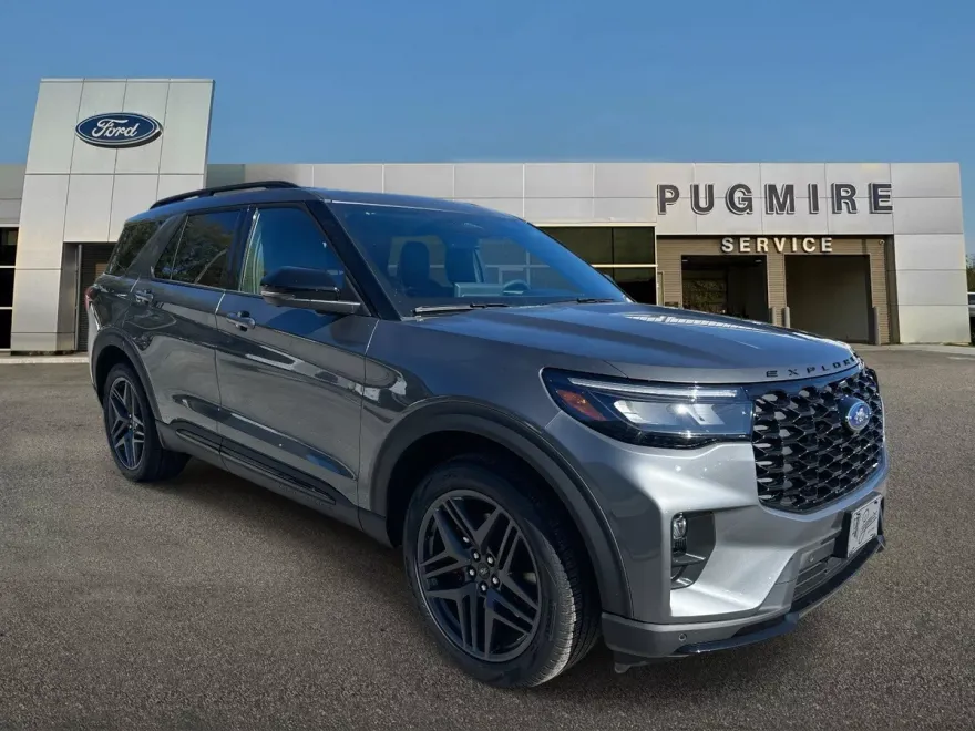 2025 Ford Explorer ST photo 1
