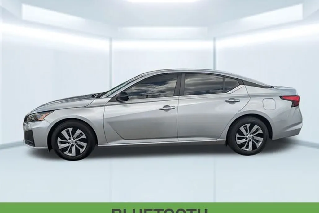 2024 Nissan Altima 2.5 S photo 1
