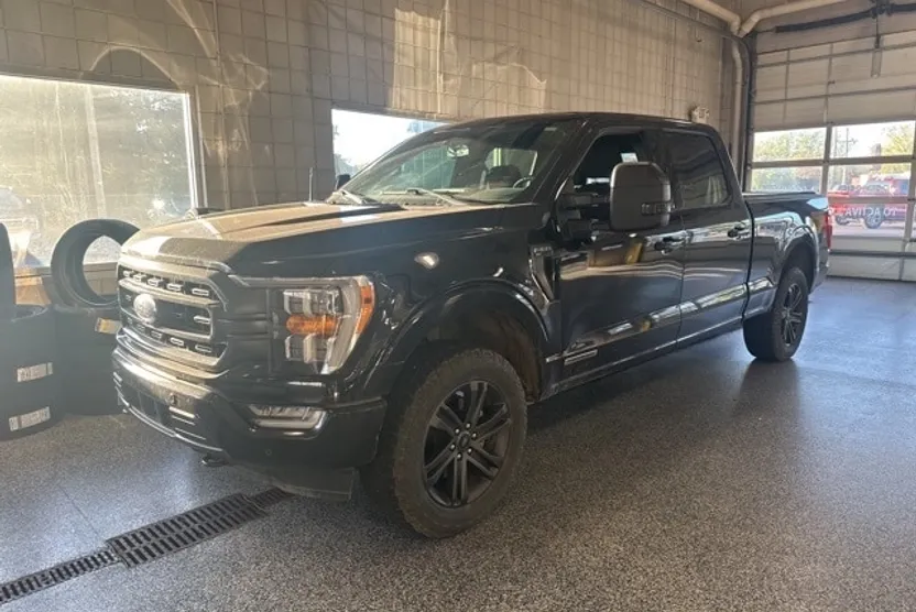 2021 Ford F-150 XLT photo 1