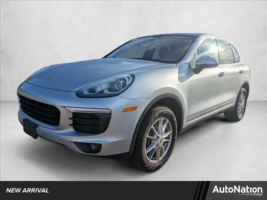 2016 Porsche Cayenne Base photo 1